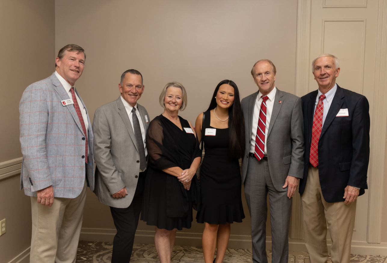 Mae Farmer, 2023 Recipient, with Stephen Hood, her parents, President Bell, and Jay Masingill.
